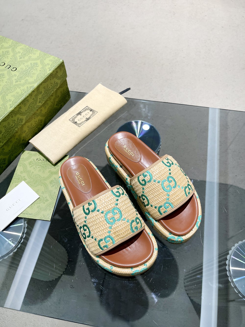 G style's latest limited edition thick-soled slippers and sandals-Luxeon