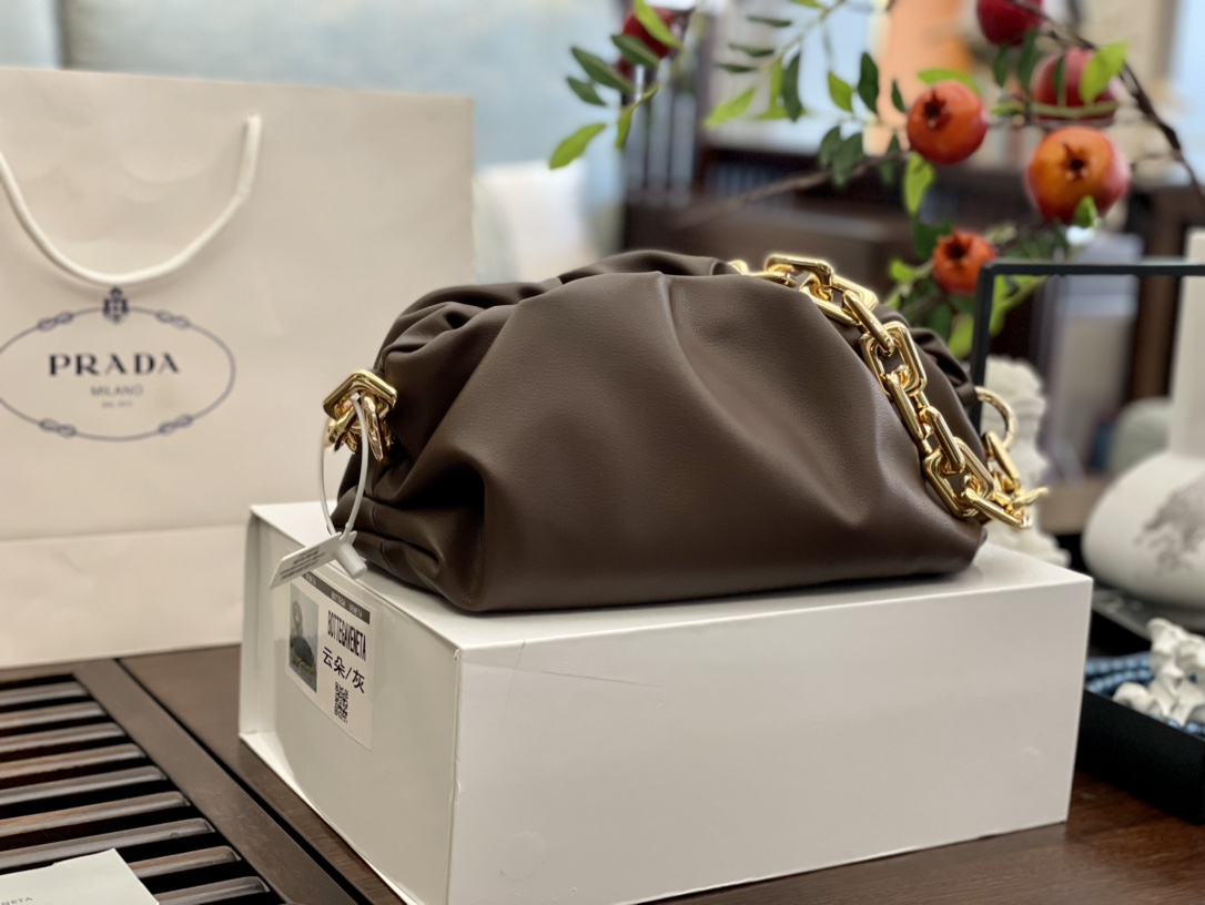 BV Bottega Veneta Underarm Bags Handbags-Luxeon