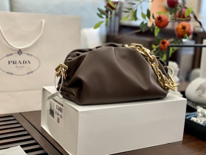 BV Bottega Veneta Underarm Bags Handbags-Luxeon