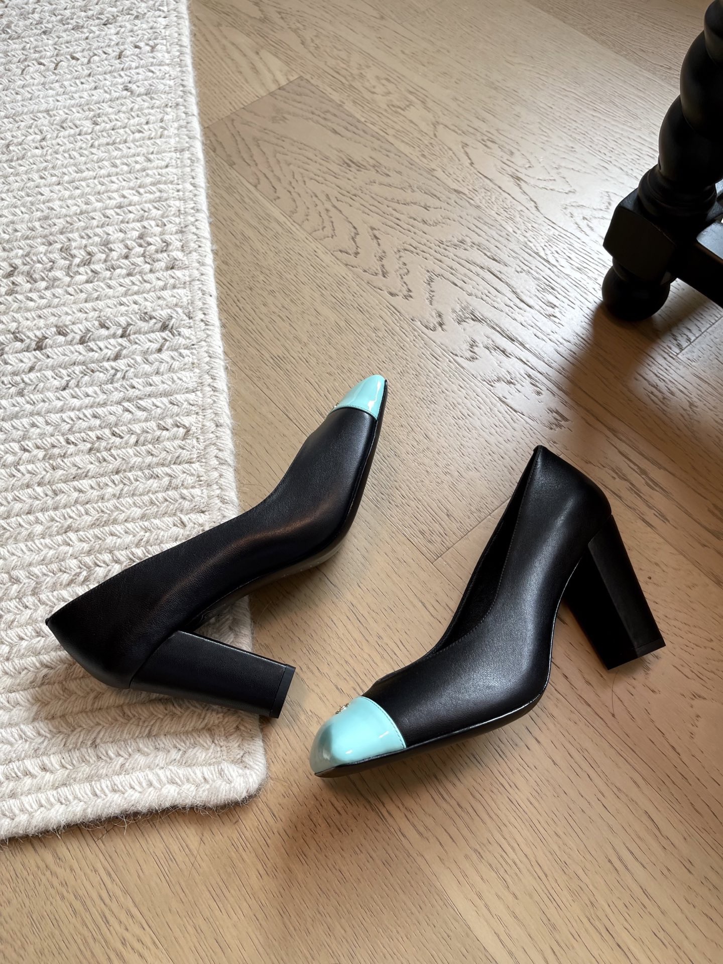 High heels 42