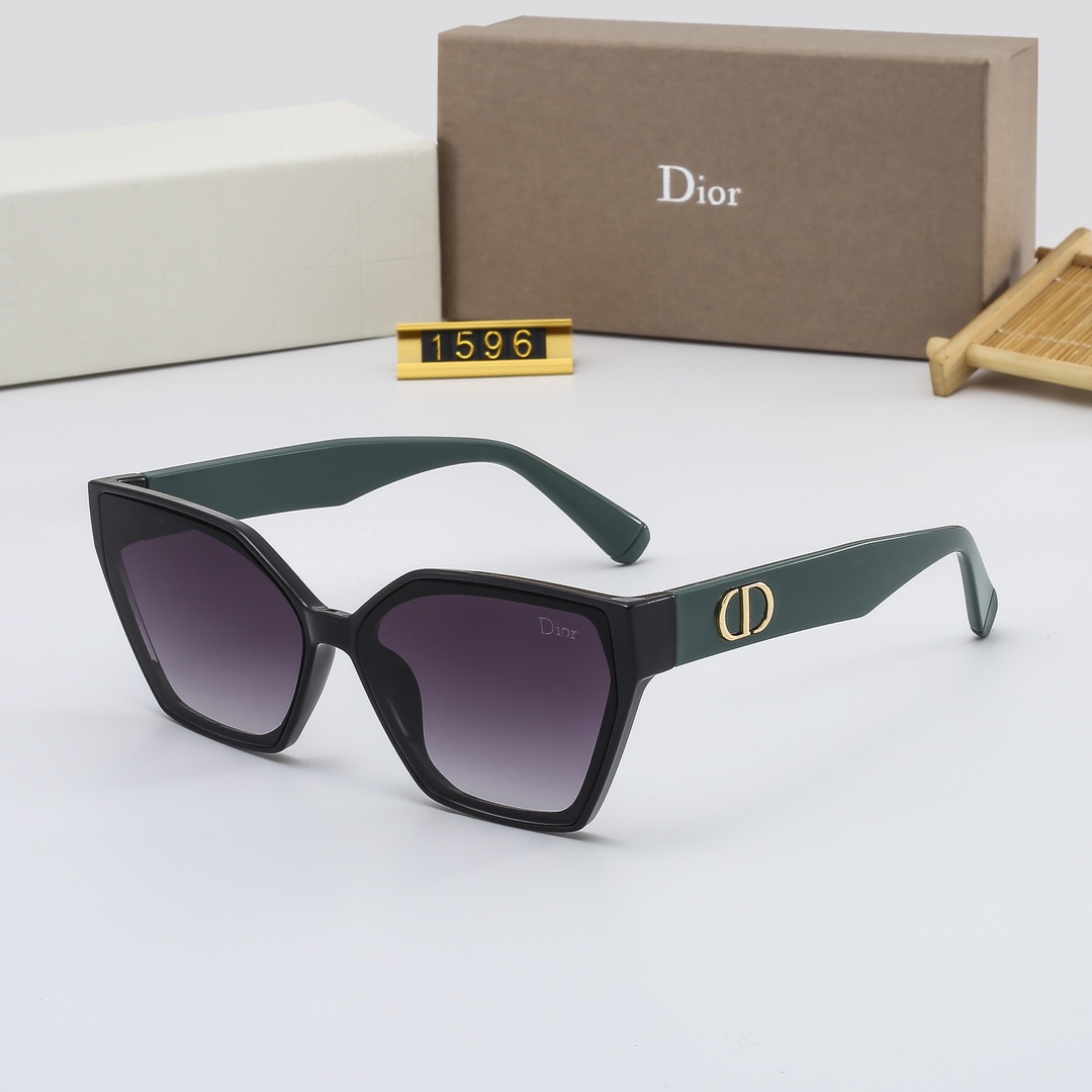D style Women's Fashion Vintage Sunglasses-Luxeon