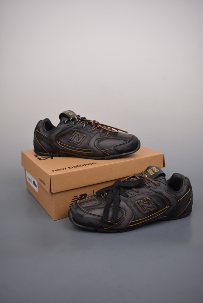 Distressed 530 sneakers