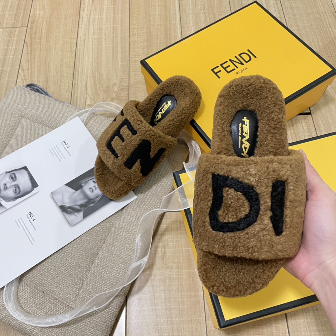 F style new women winter plush slippers-Luxeon