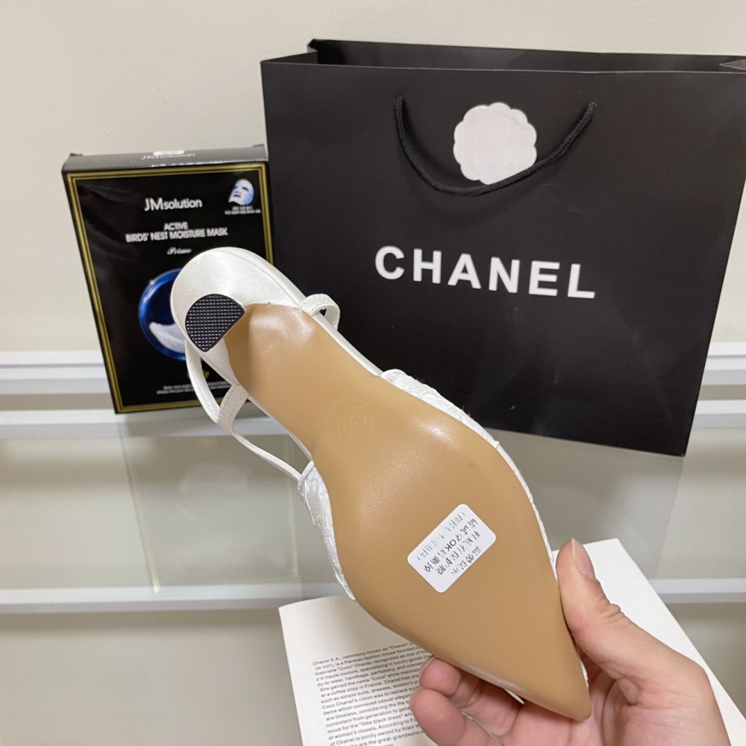 C style Vintage double-C sandals-Luxeon