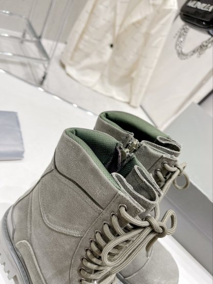 B style Strike big toe boots-Luxeon