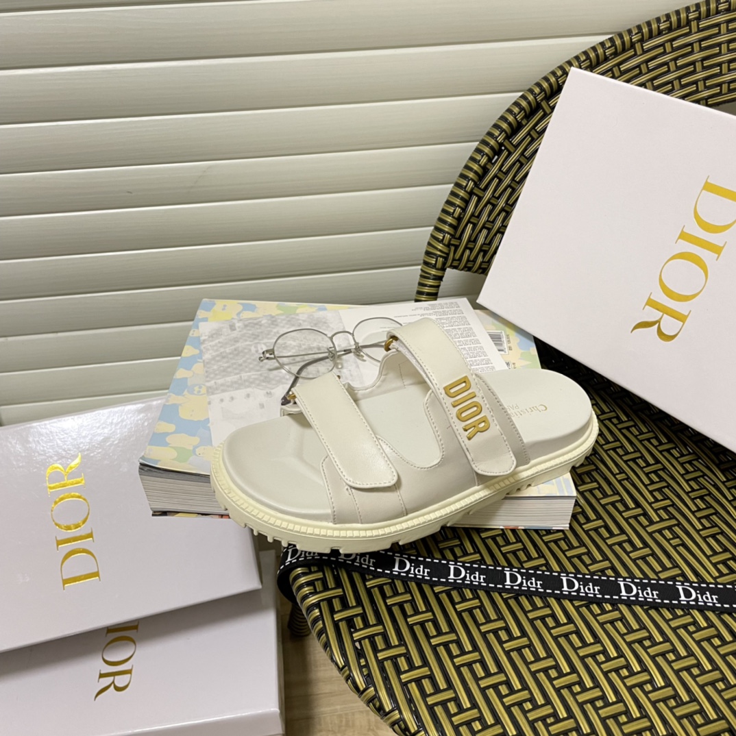 D style Velcro Flat Slippers-Luxeon