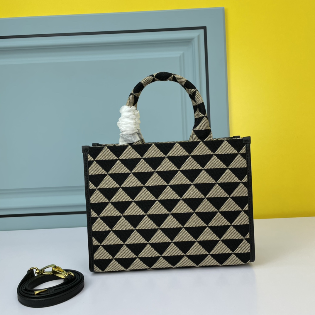 P style handbag-Luxeon