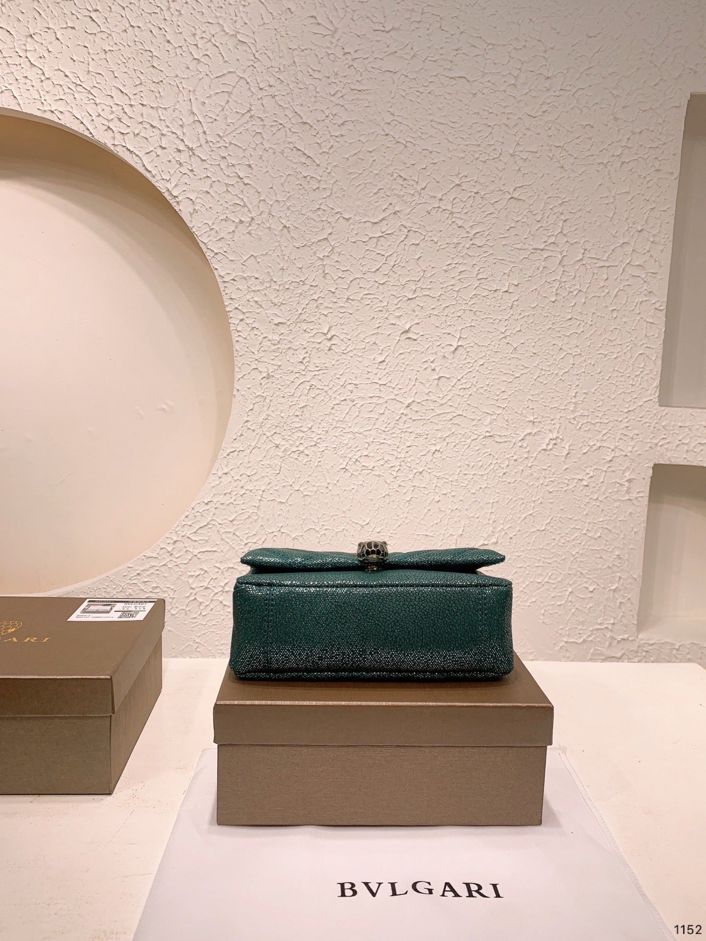 BVLGARI Shoulder Bags Classic-Luxeon