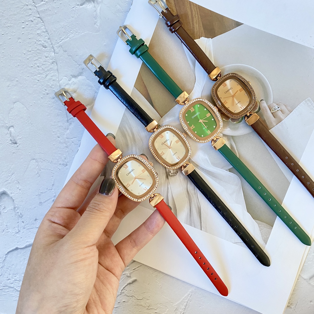 C style Women's Watch Quartz Movement Retro Personality-Luxeon