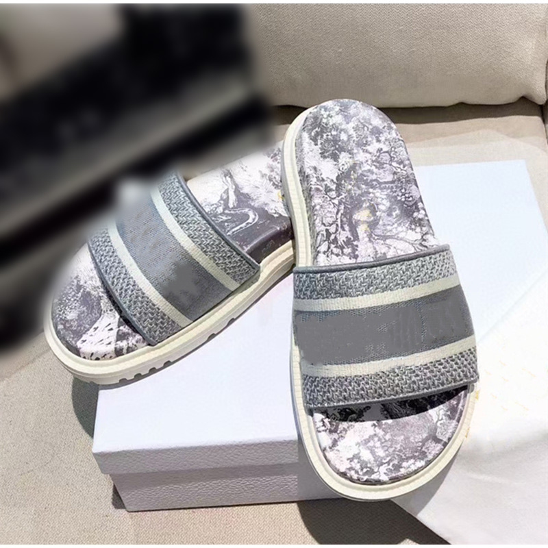 D style Women's Flat Open Toe Slippers-Luxeon