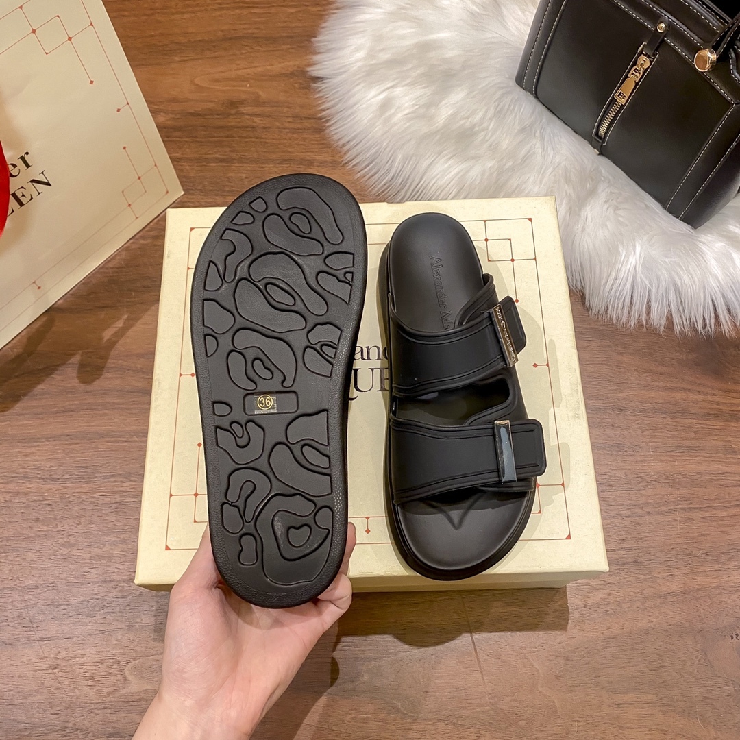 Mcqueen women thick sole sandals-Luxeon