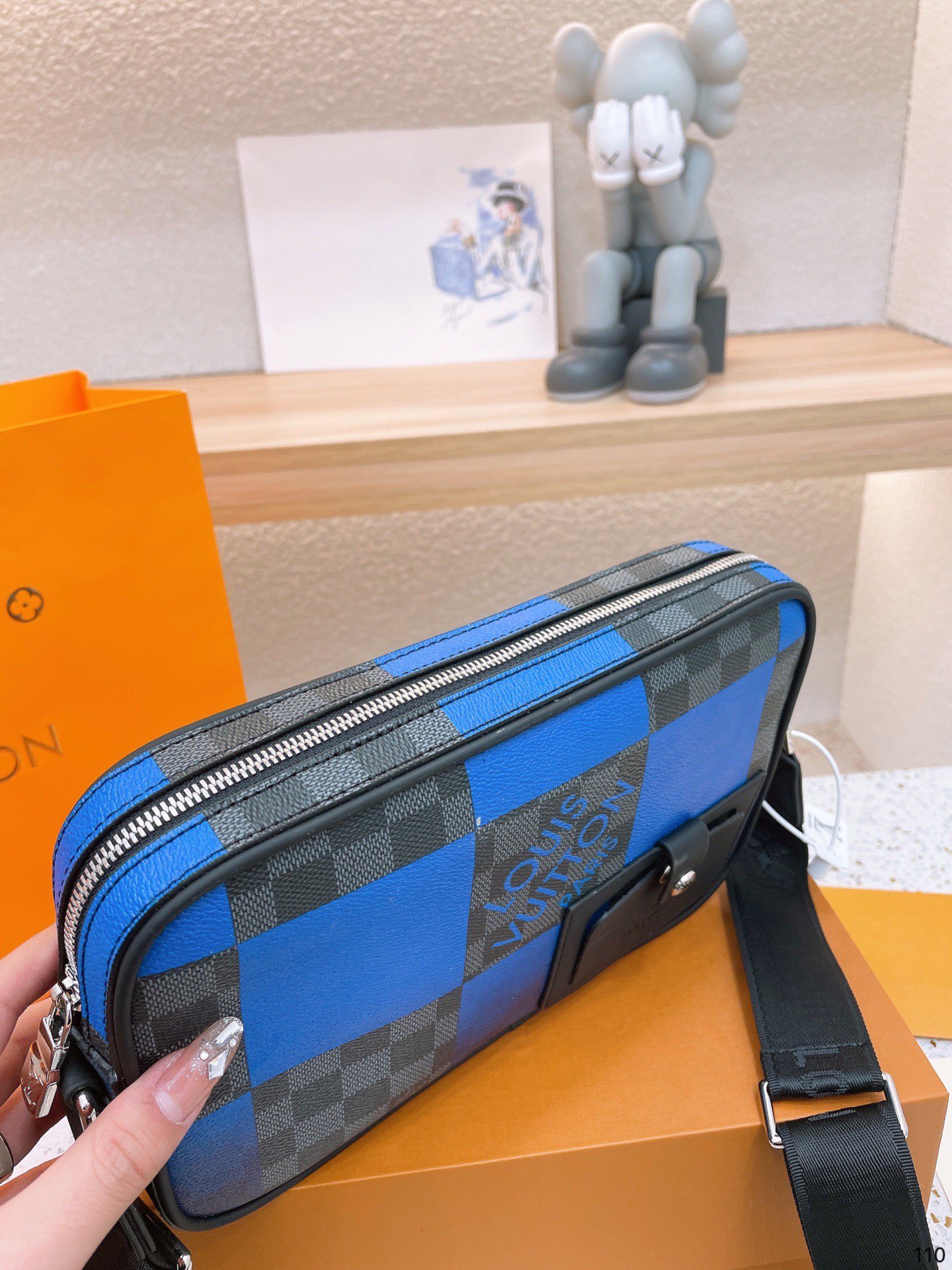 L style . handbags unisex-Luxeon