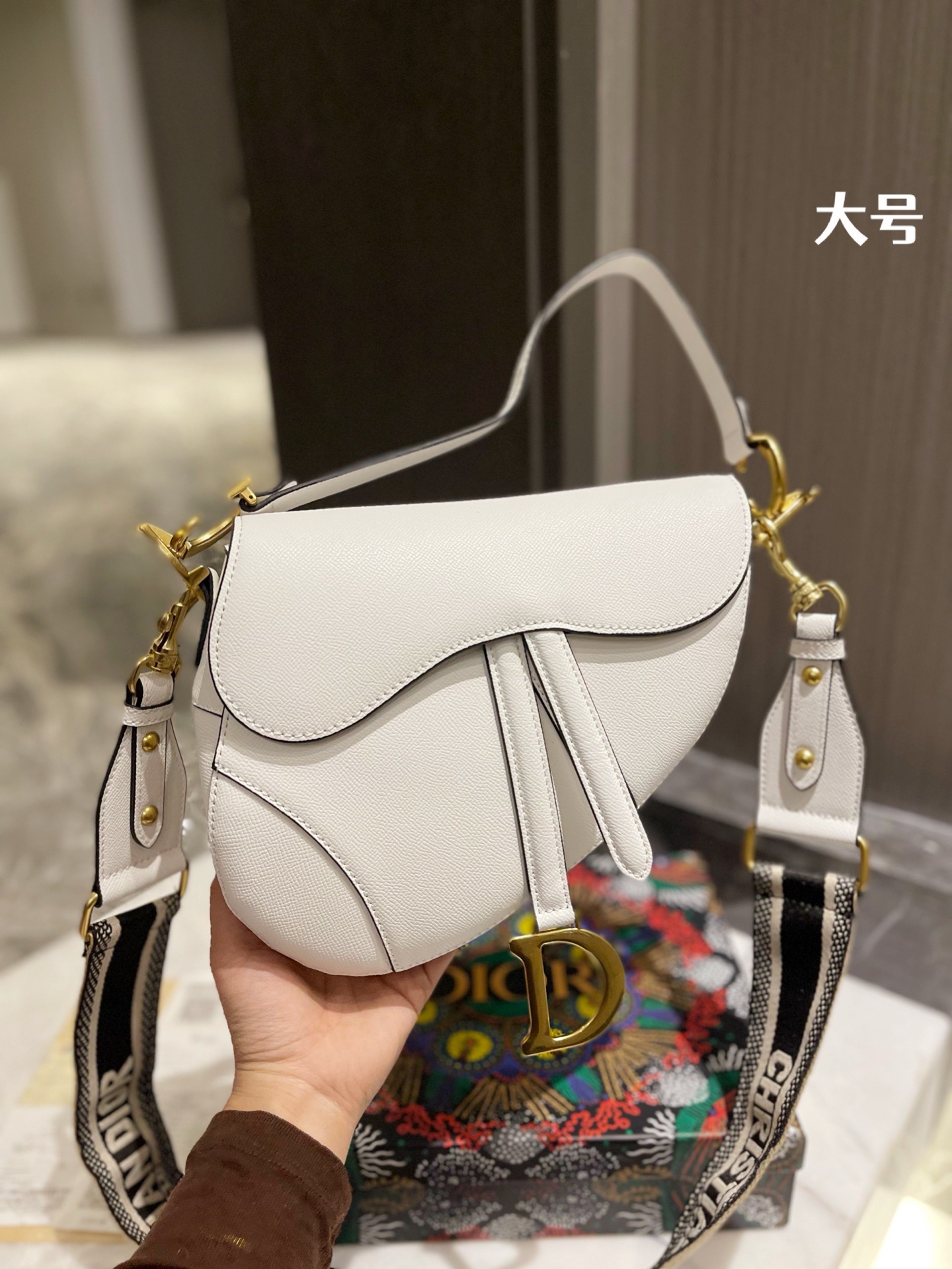 D style saddle handbags-Luxeon