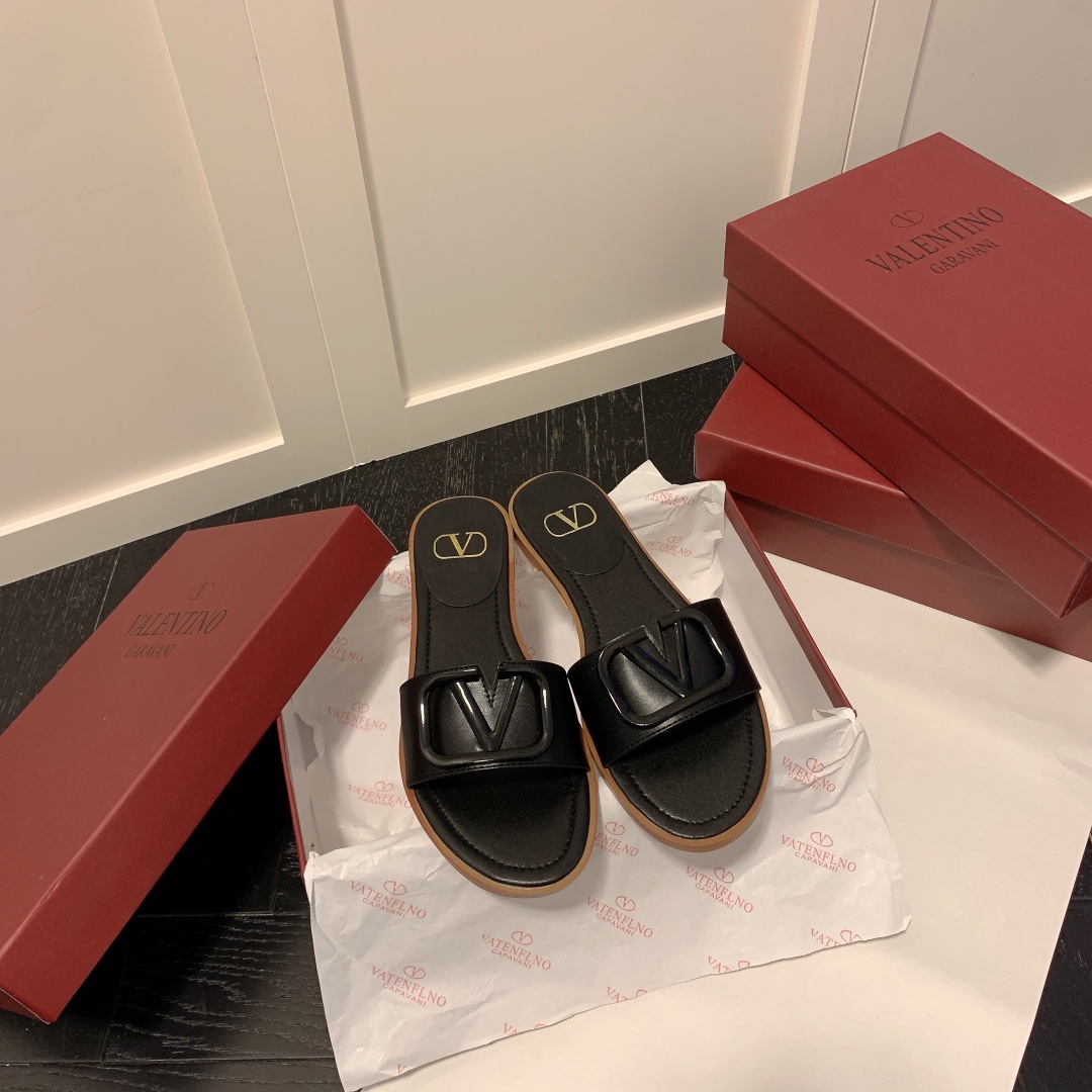 Valentino spring and summer new V flat slippers-Luxeon