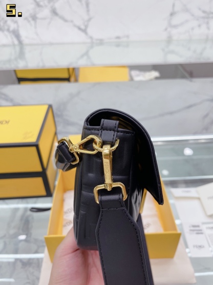 F style handbags shoulder bags-Luxeon