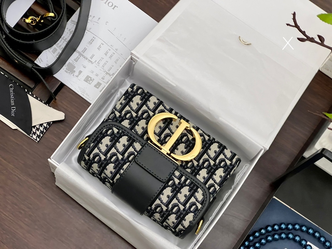 D style Montaigne 30 shoulder bags-Luxeon