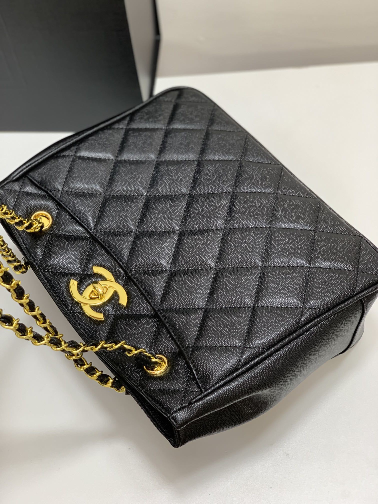 C style vintage handbag-Luxeon