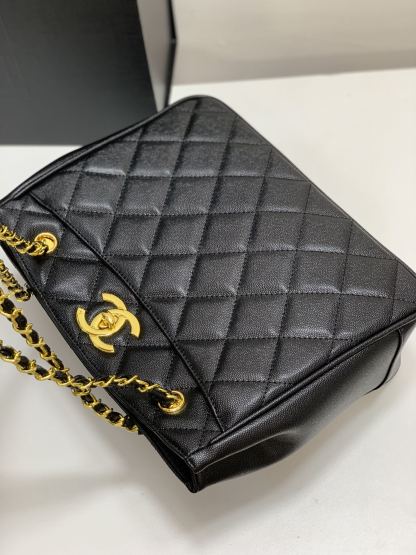 C style vintage handbag-Luxeon