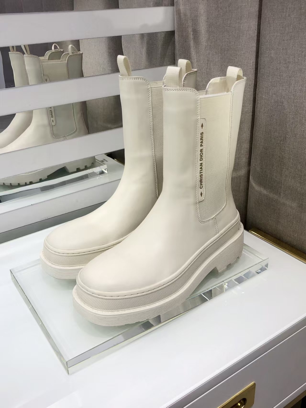 Mid-calf Martens-style boots 35-42