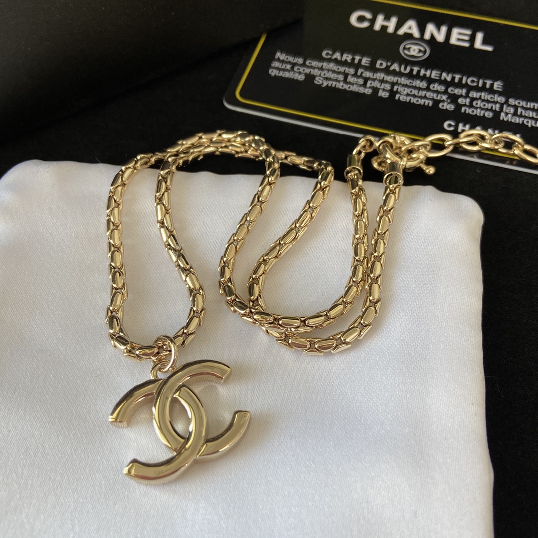 C style New Necklace-Luxeon