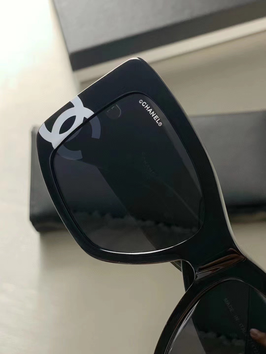 C style fashion glasses-Luxeon