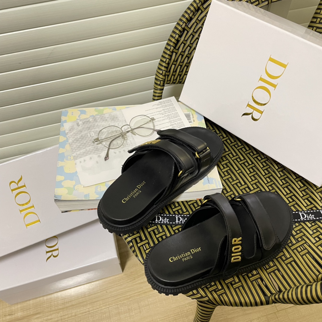 D style Velcro Flat Slippers-Luxeon