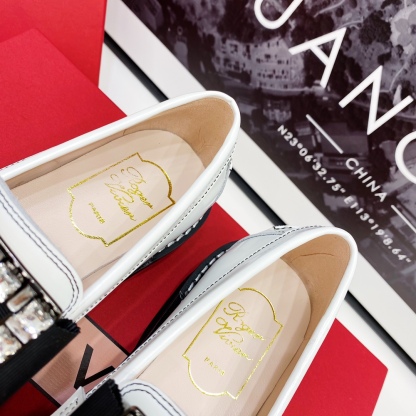 Roger Vivier buckle Mary Jane shoes-Luxeon