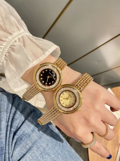 C style Women Wristwatch Quartz Movement Elegant Fashion-Luxeon