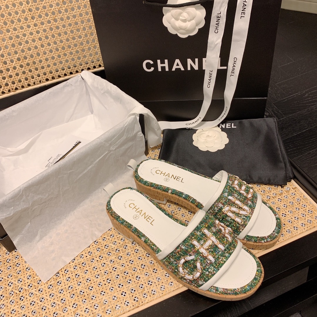 C style embroidered logo slides-Luxeon