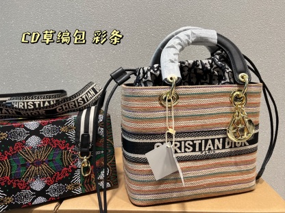 D style Basket Weave Handbags-Luxeon