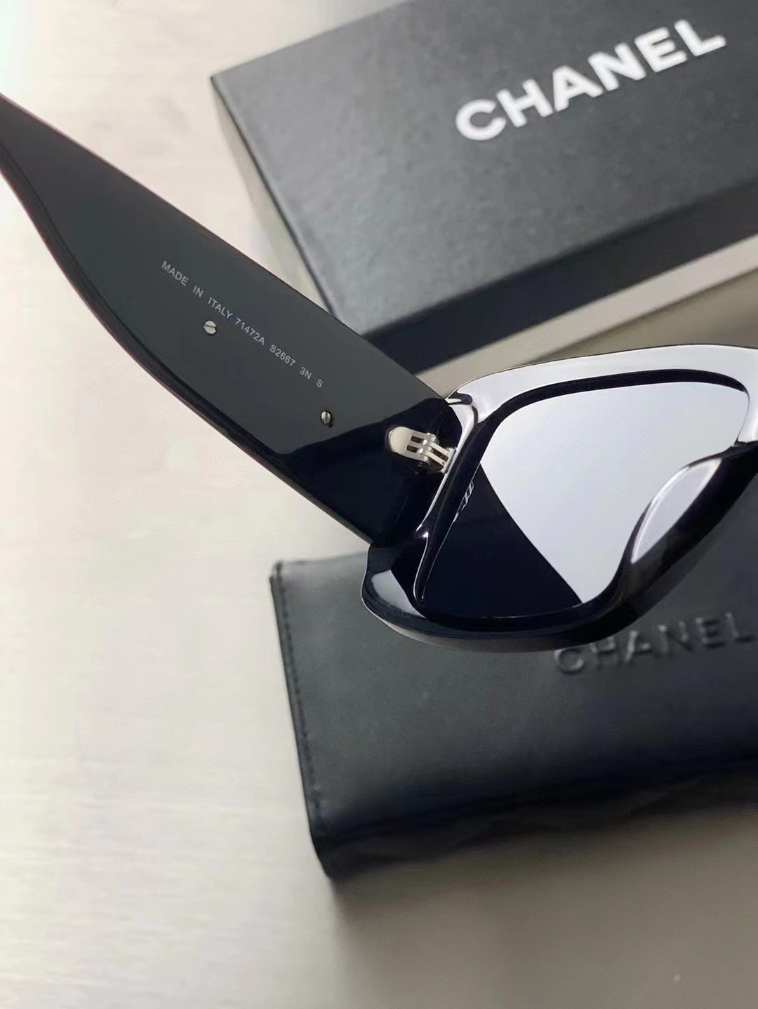 C style fashion glasses-Luxeon