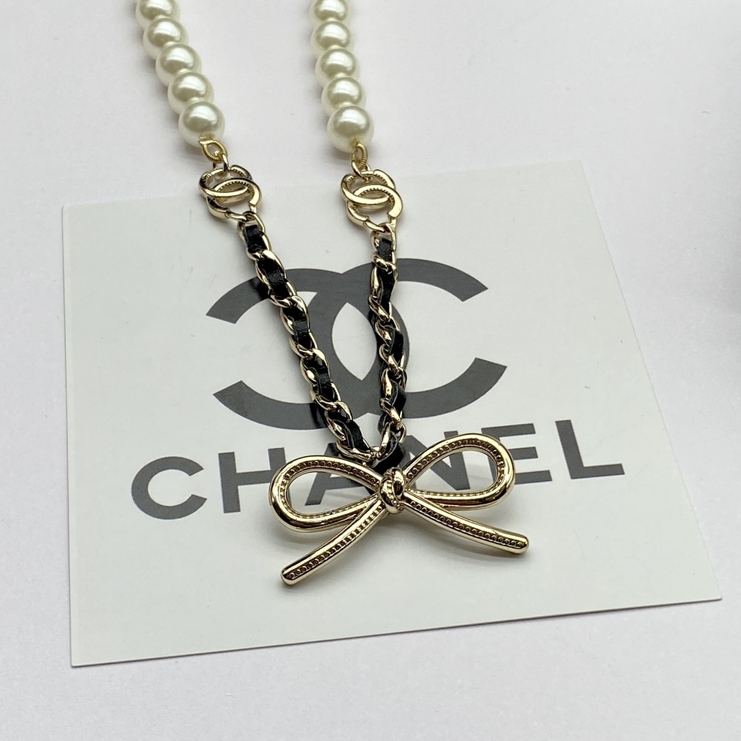 C style pearl chain necklace-Luxeon