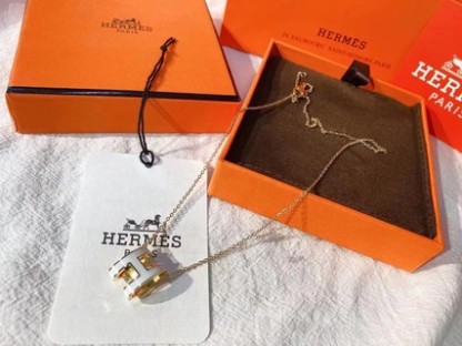 H style Classic High Quality Necklace-Luxeon