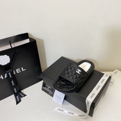 C style Air Bubble Flat Slippers-Luxeon