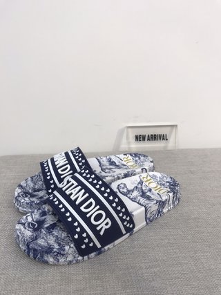 D style's New Flat Bottom Comfortable Non-slip Slippers-Luxeon