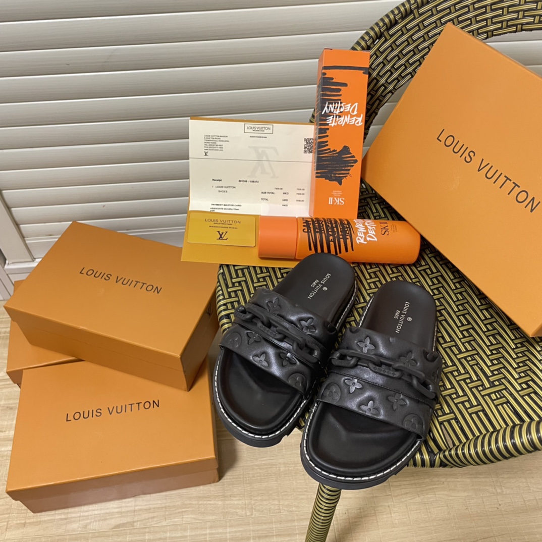 L style Chain Velcro Slippers-Luxeon