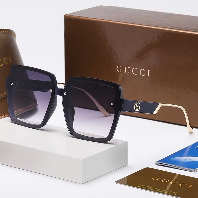 Gucc Vintage Women's Sunglasses-Luxeon