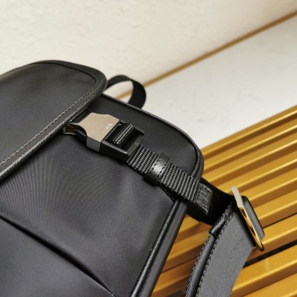 P style Messenger Bags Unisex-Luxeon