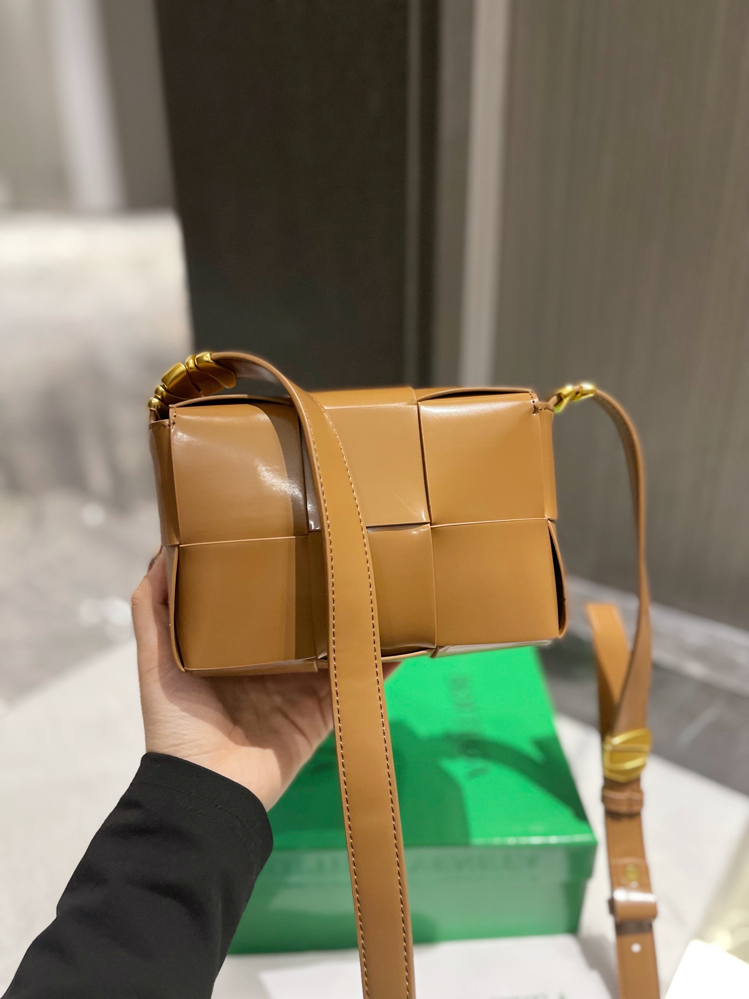 BV Bottega Veneta Cassette Handbags-Luxeon