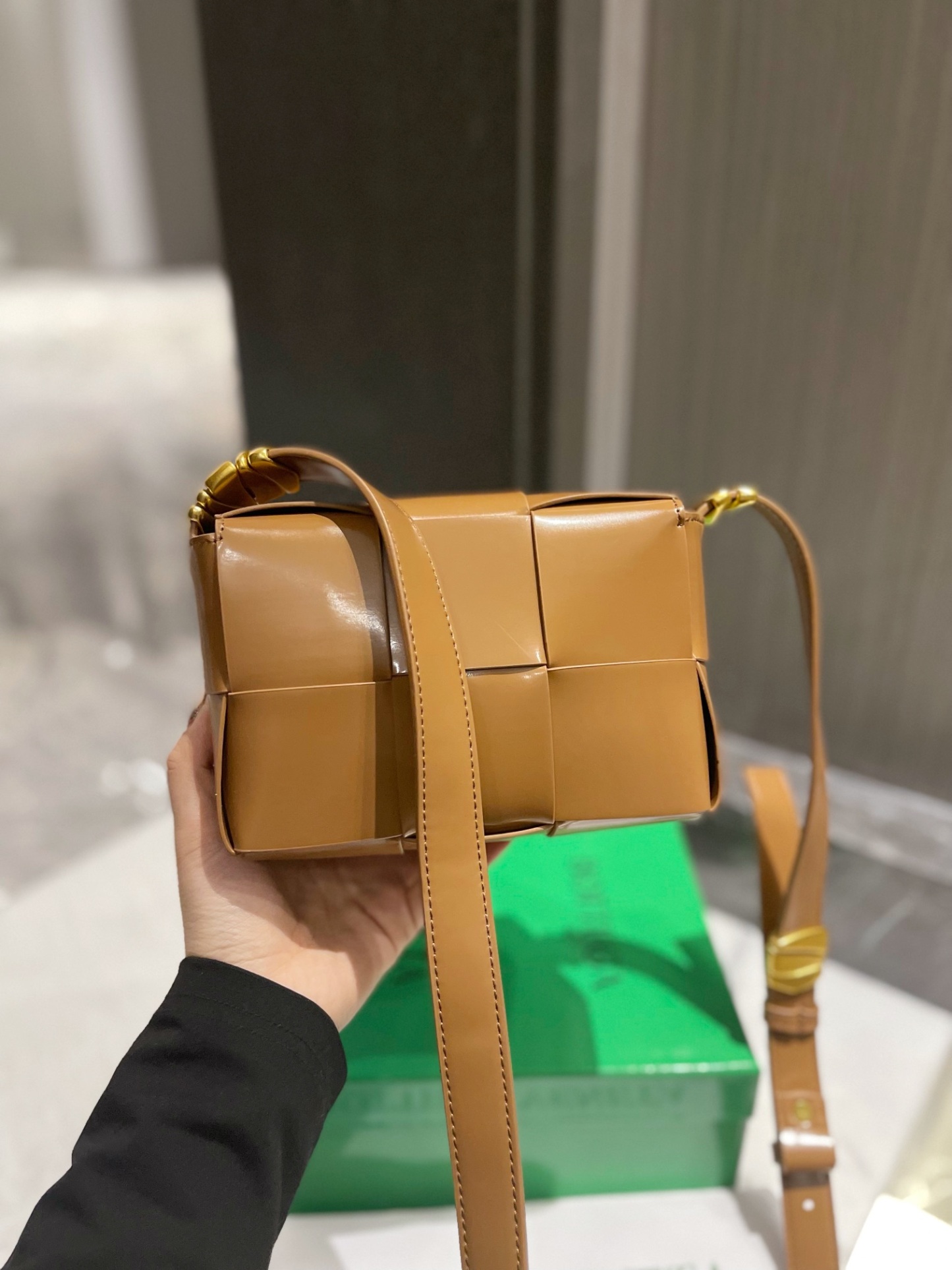 BV Bottega Veneta Cassette Handbags-Luxeon