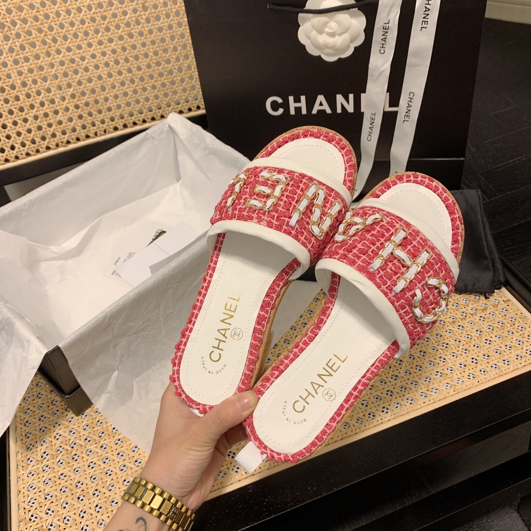 C style embroidered logo slides-Luxeon