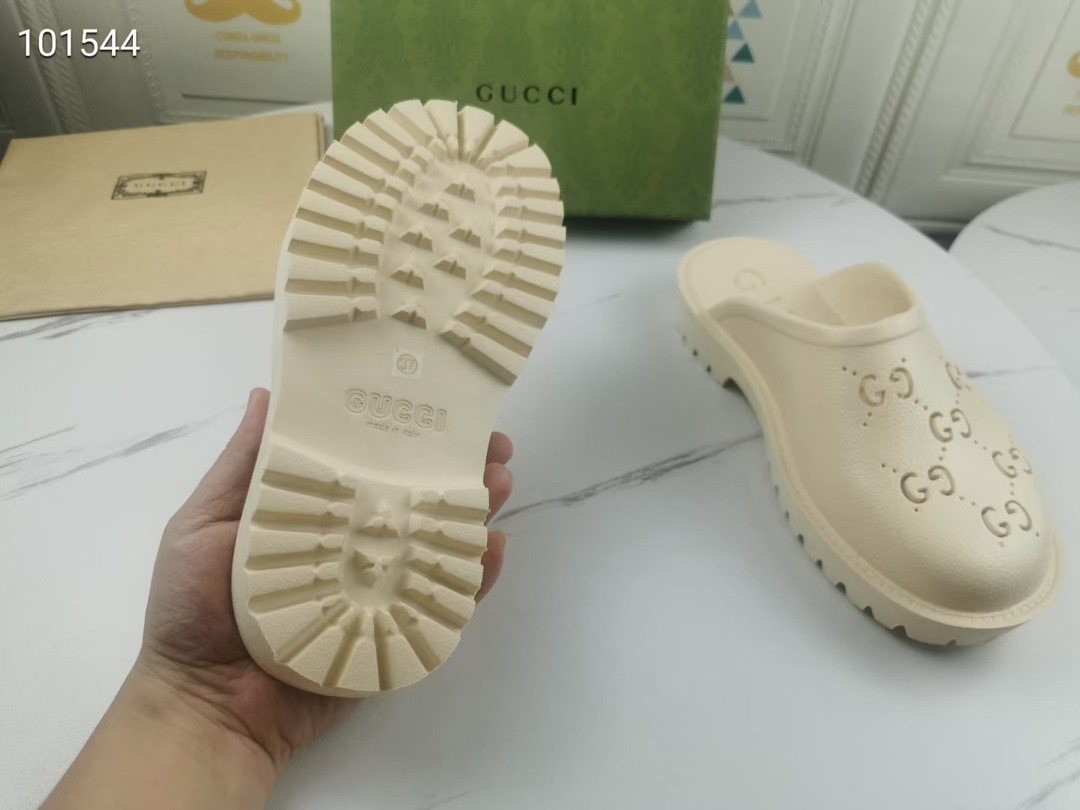 G style Women Thick Sole Platform Slippers-Luxeon