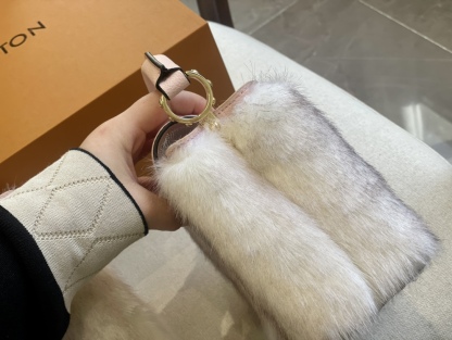 L style capcines handbag-Luxeon