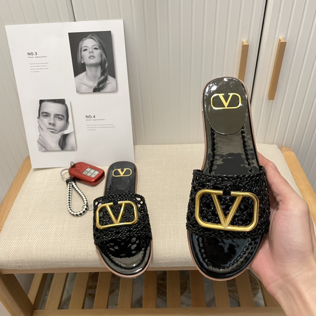 VALENTINO new hollow out slippers-Luxeon