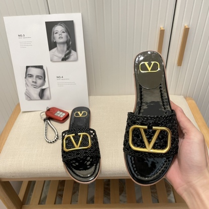 VALENTINO new hollow out slippers-Luxeon