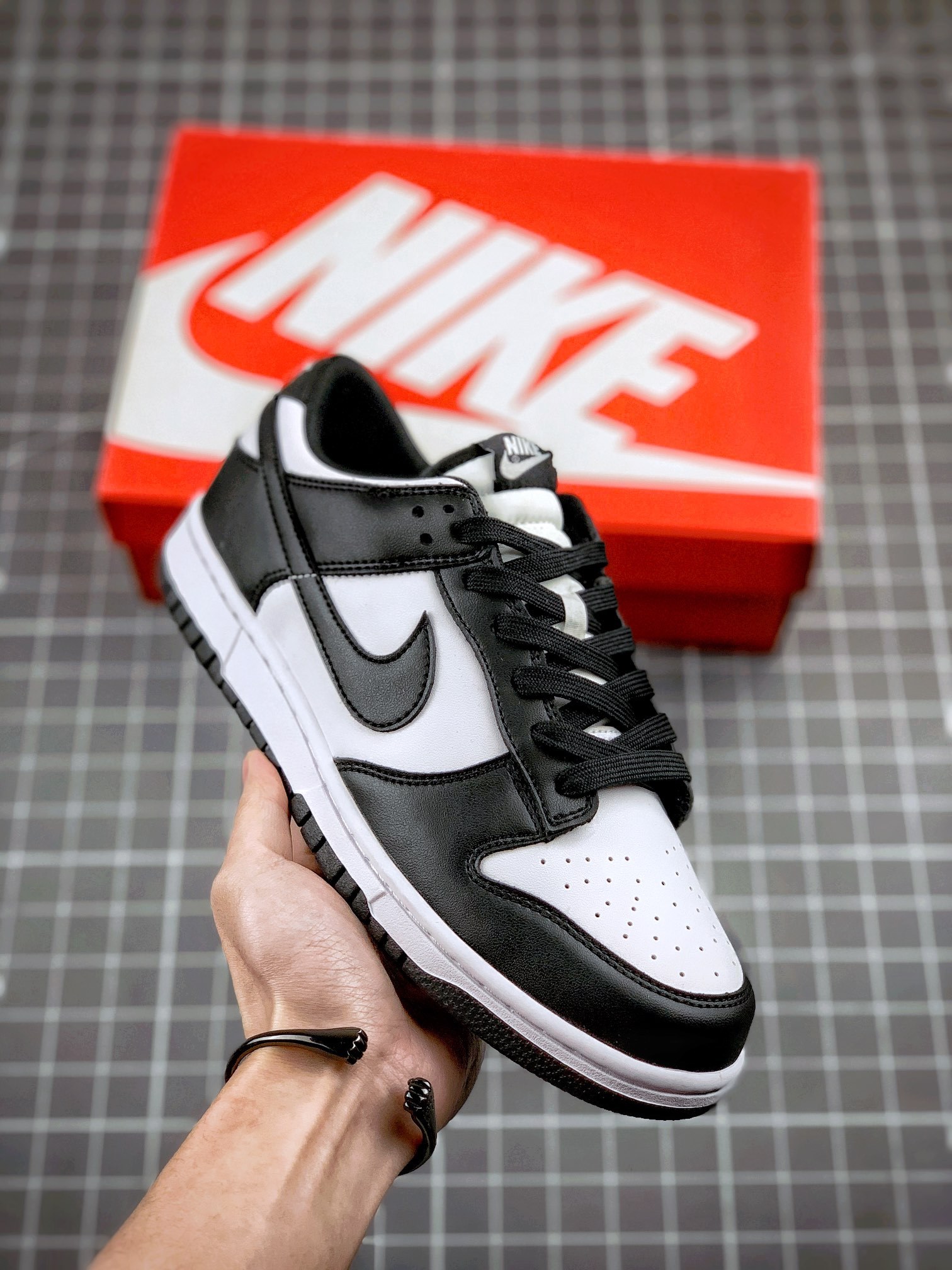 . SB Dunk Low "UNLV" sneakers-Luxeon