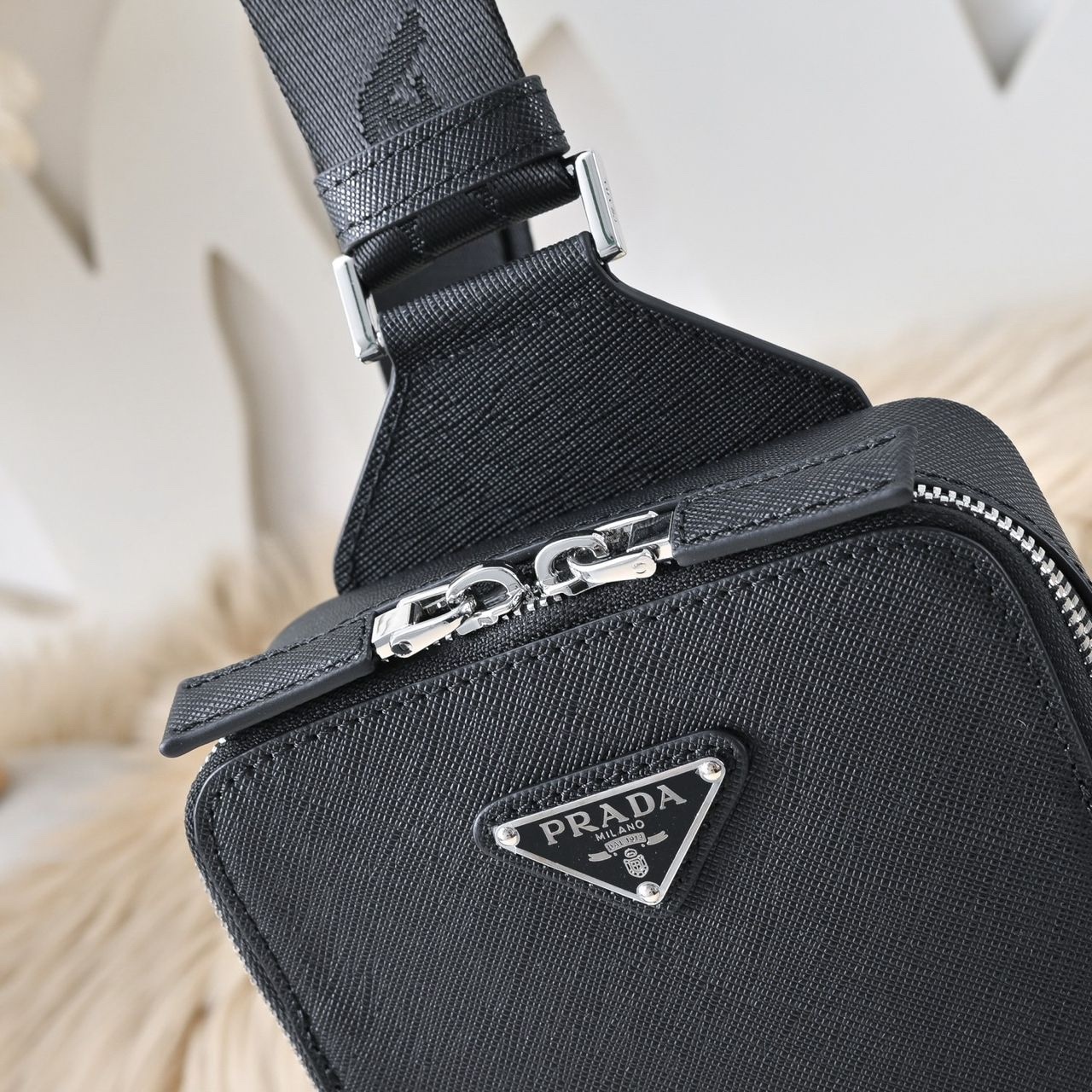 crossbody bag 20*16*6cm