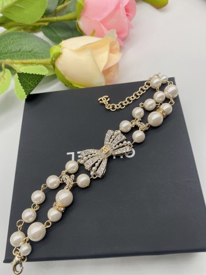 C style Bow Bracelet-Luxeon