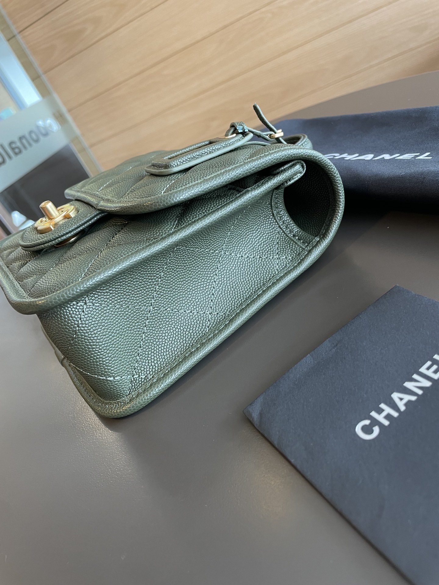 C style 22k handbag-Luxeon