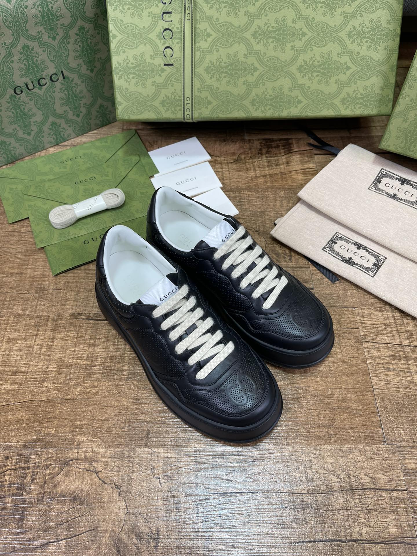 G style Women Mesh Breathe Sneaker-Luxeon